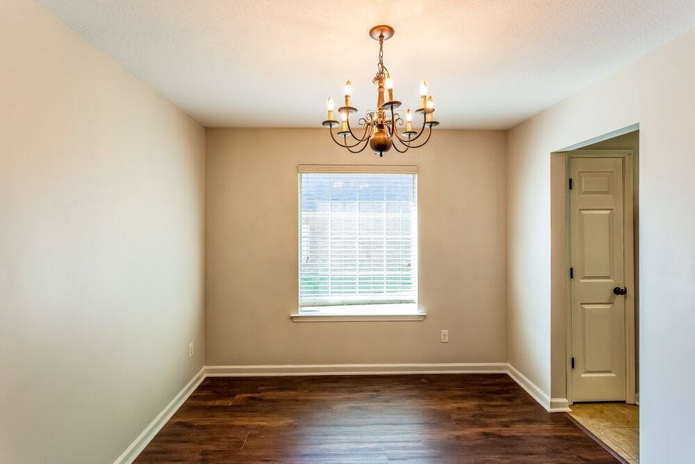 13073 Braybourne Pkwy - Photo 7 of 17