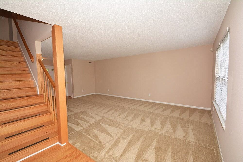 3438 W 52nd St - Photo 4 of 29