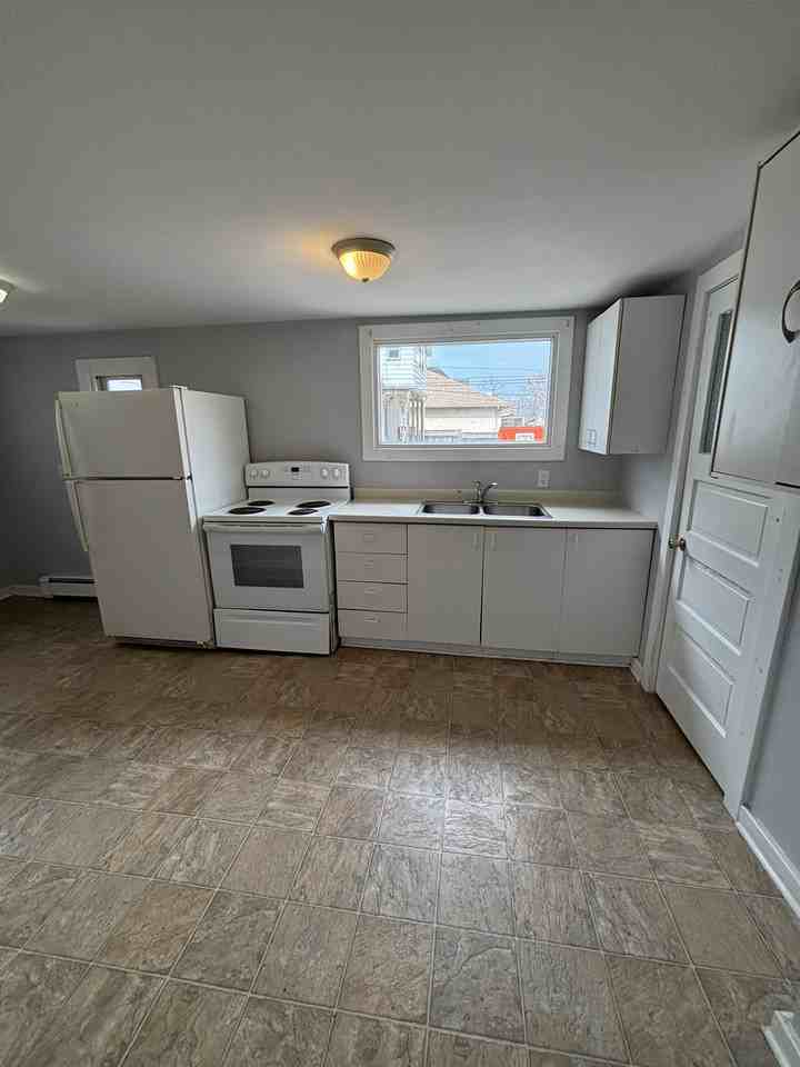 184 Christina St S #2 - Photo 2 of 8