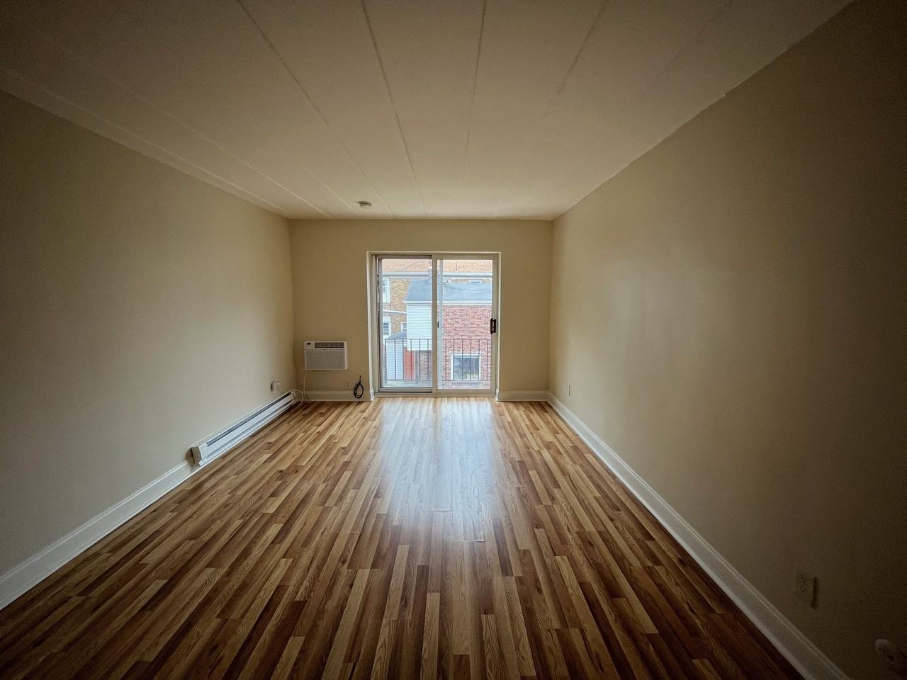 151 Robinson St #22 - Photo 5 of 25