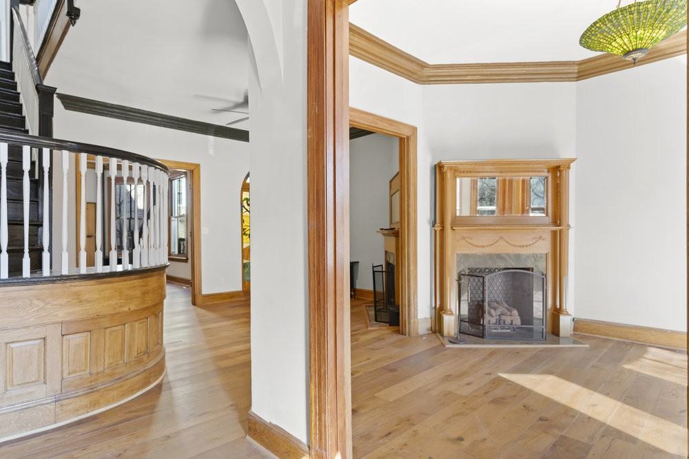 1305 Fairmont St Nw #A - Photo 3 of 18