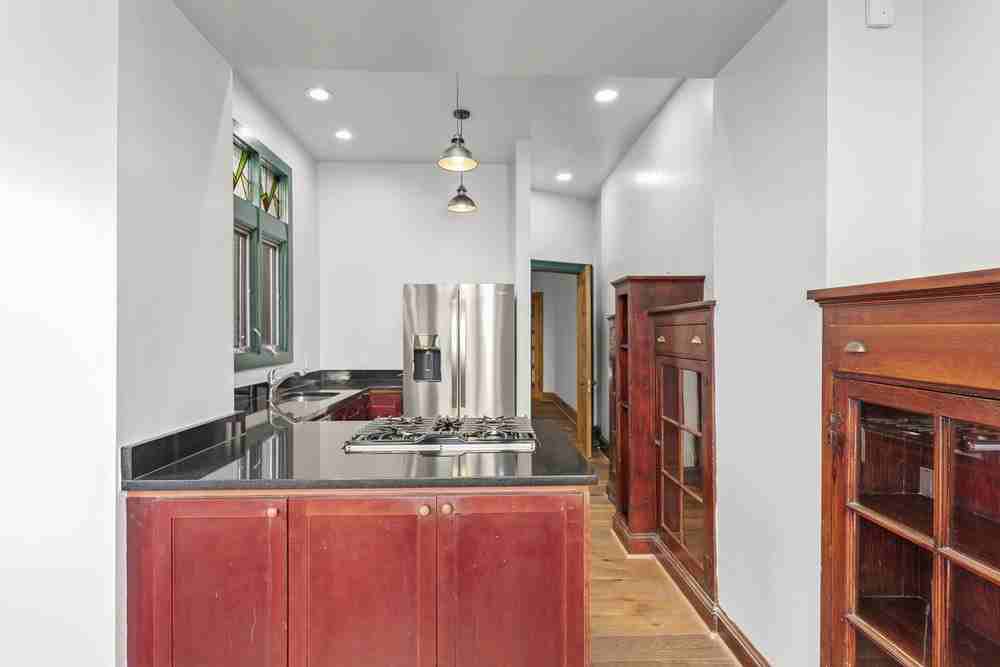 1305 Fairmont St Nw #A - Photo 5 of 18