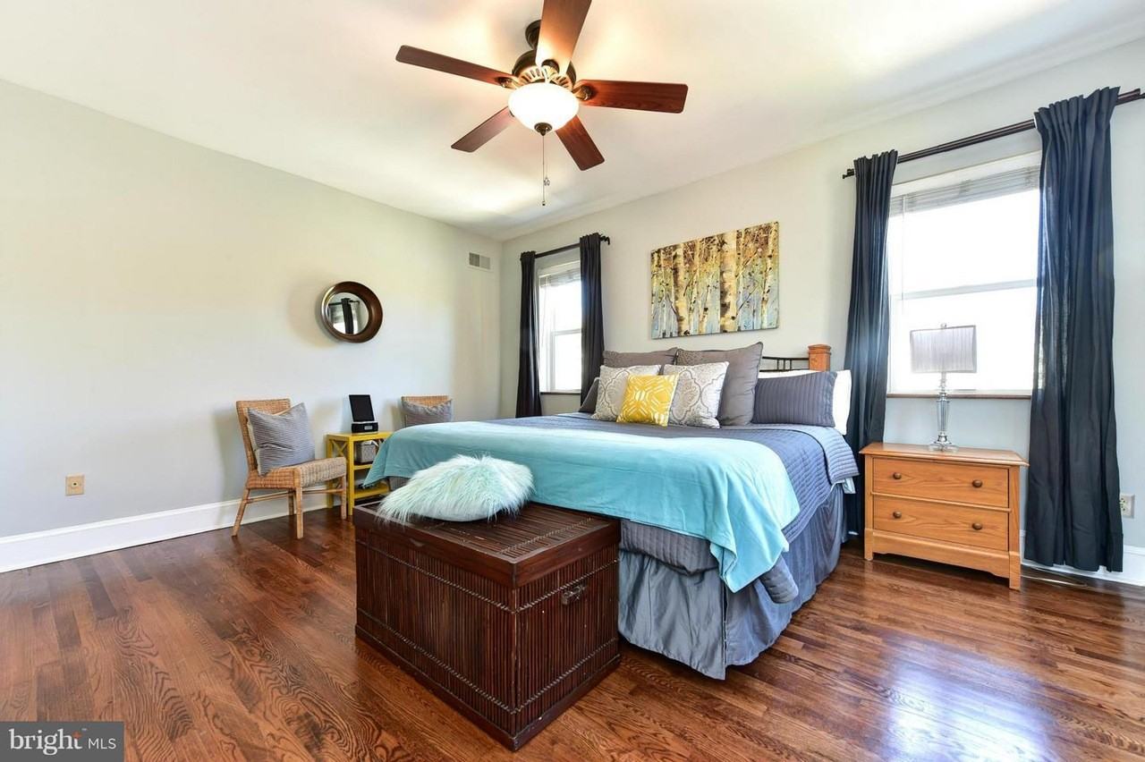 1130 Constitution Ave Ne #1 - Photo 2 of 8