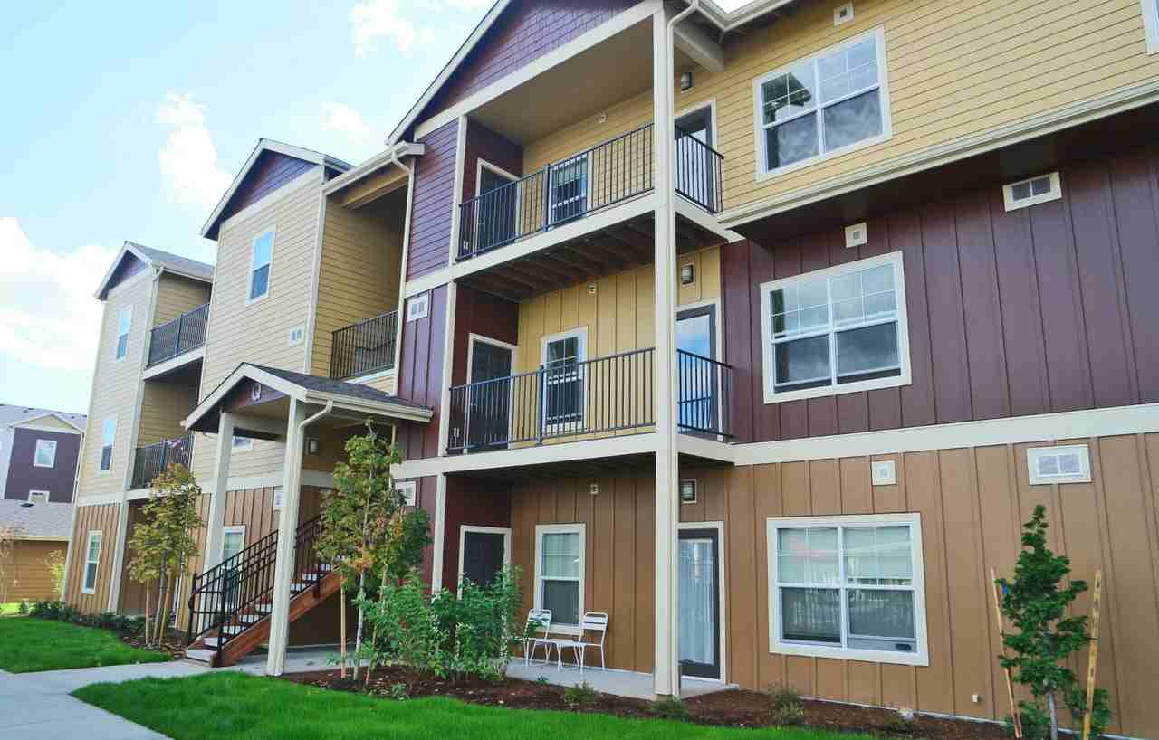 Beautiful Apartment Community in the heart of Battle Ground, WA - Photo 4 of 50