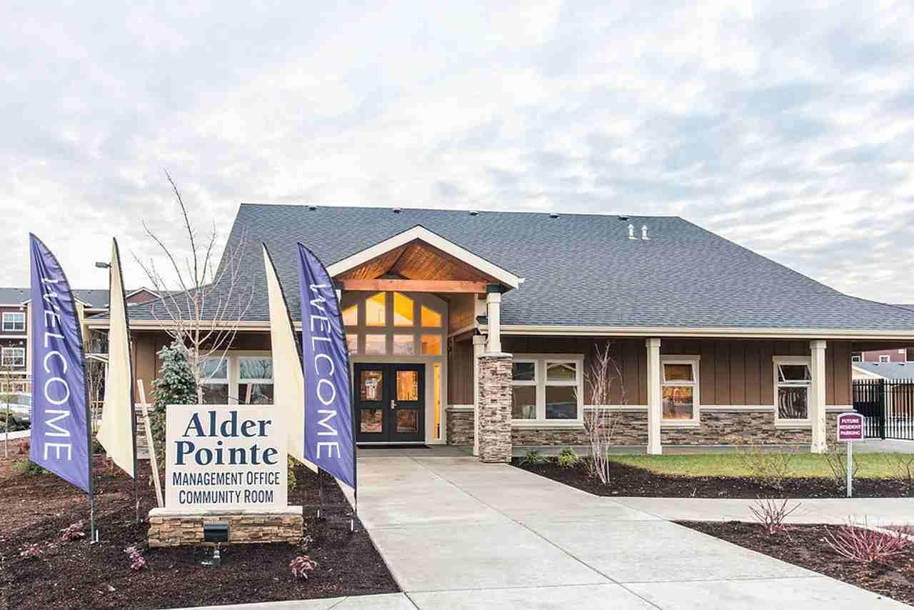 Beautiful Apartment Community in the heart of Battle Ground, WA - Photo 5 of 50