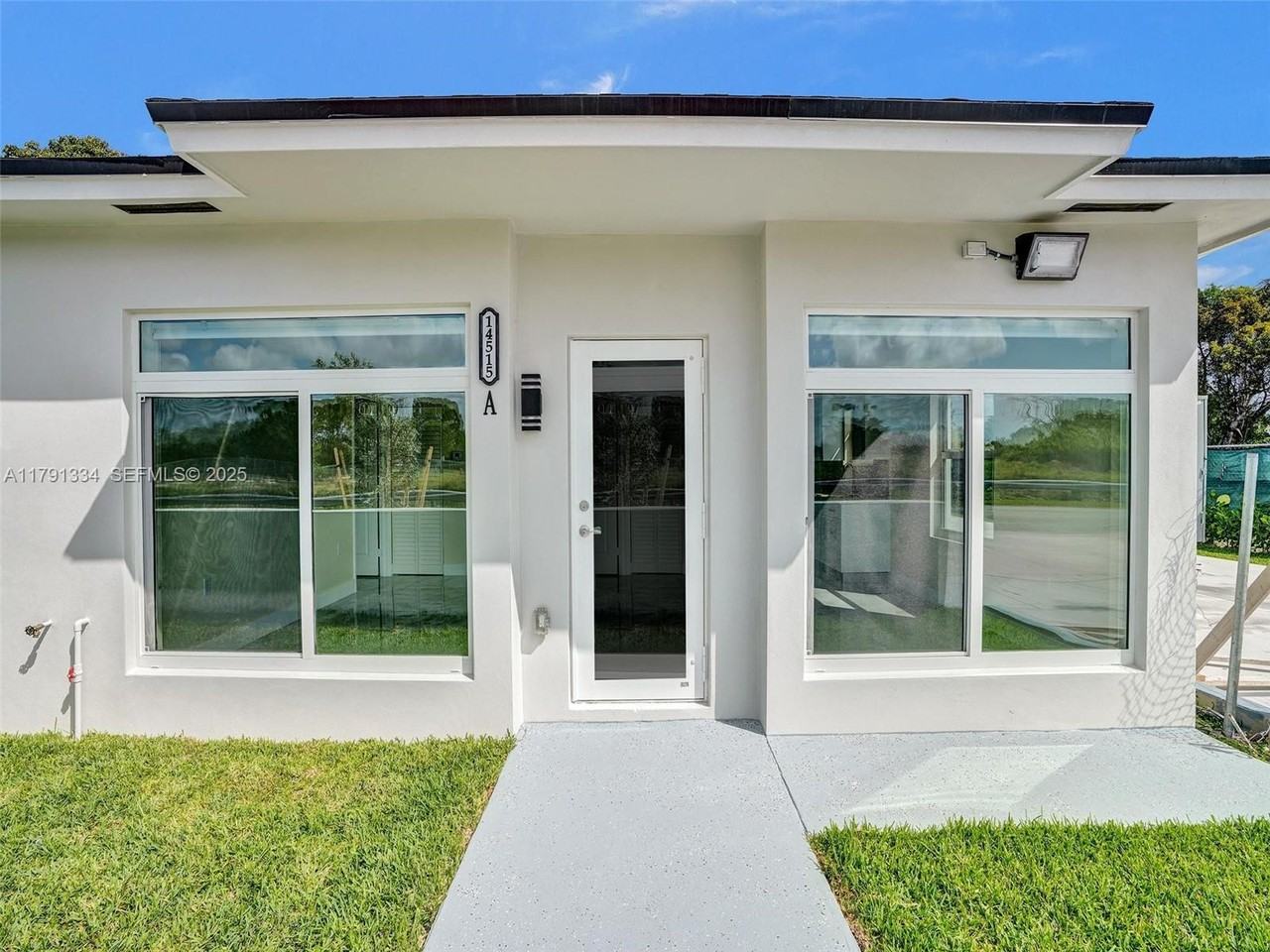 14515 Southwest 272nd Street #14515 - Photo 4 of 32