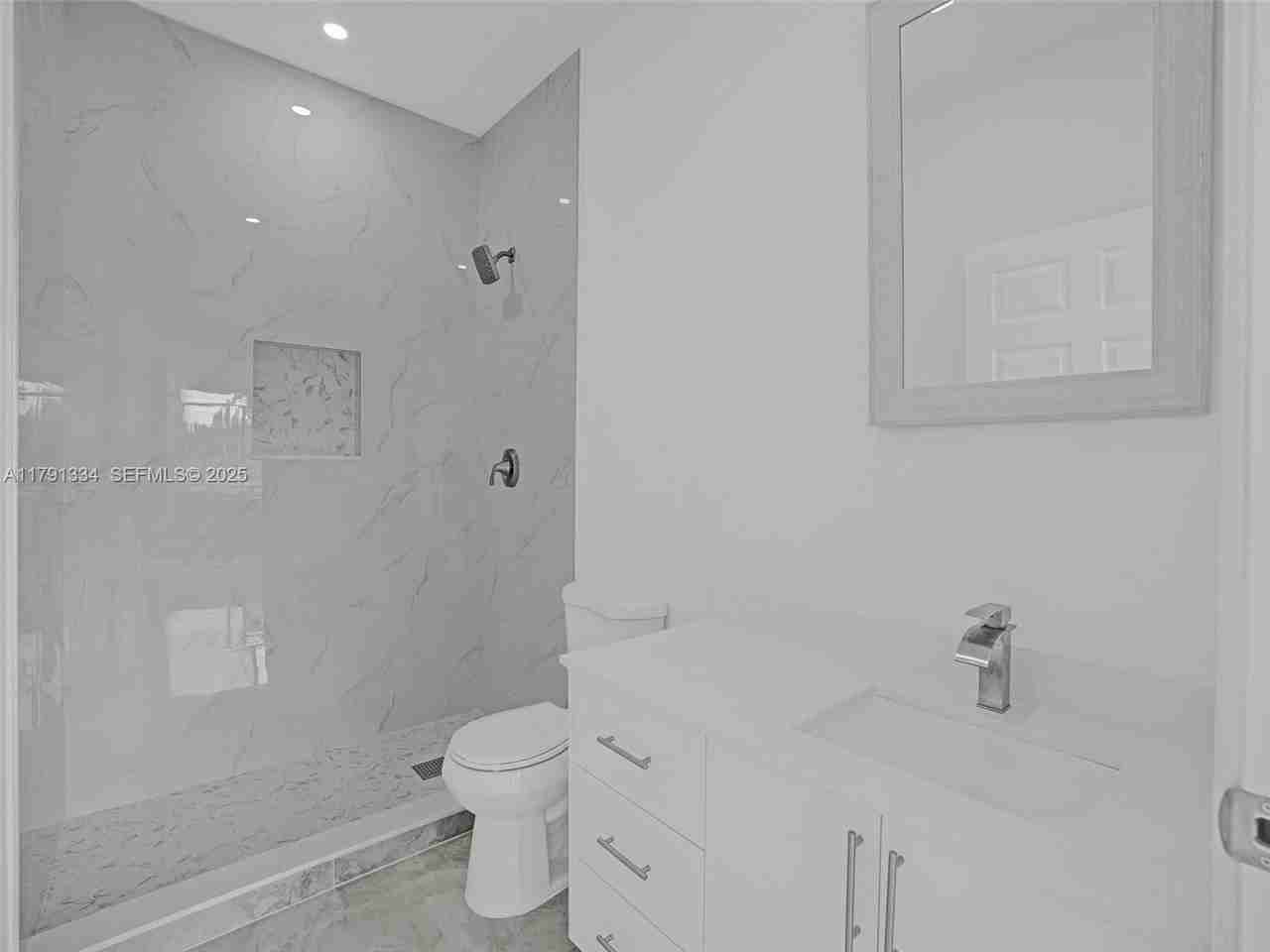 14515 Southwest 272nd Street #14515 - Photo 7 of 32