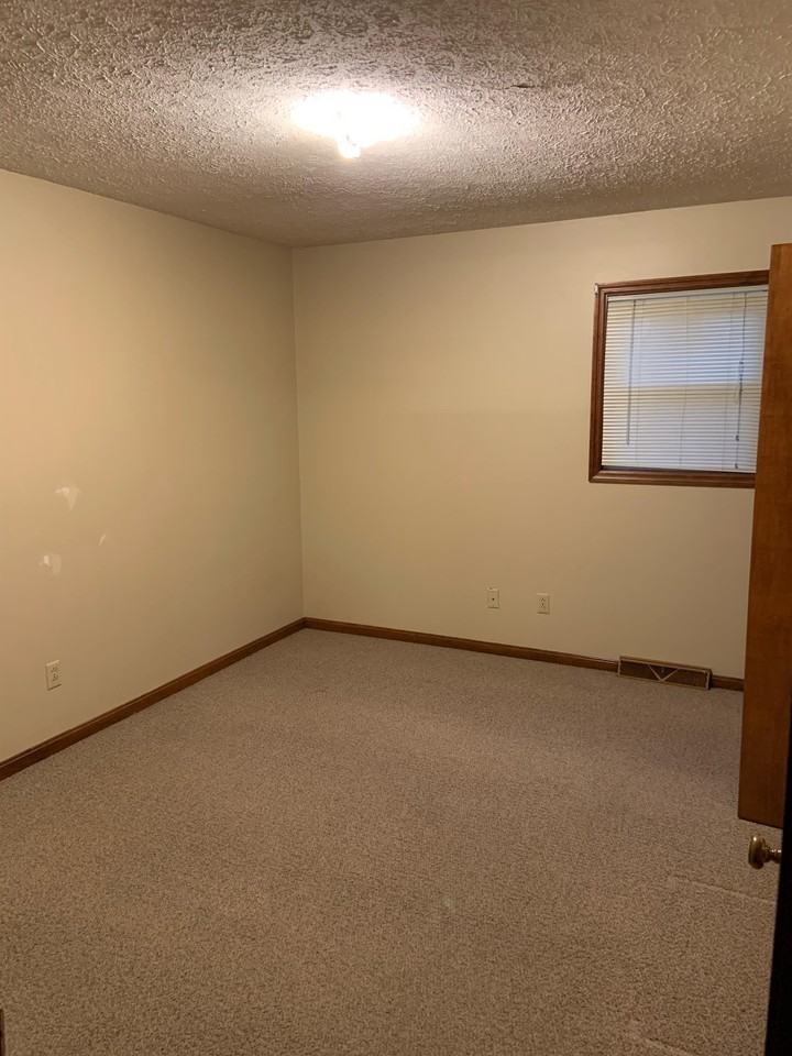 1730 Tamarack Rd #1730 - Photo 5 of 11