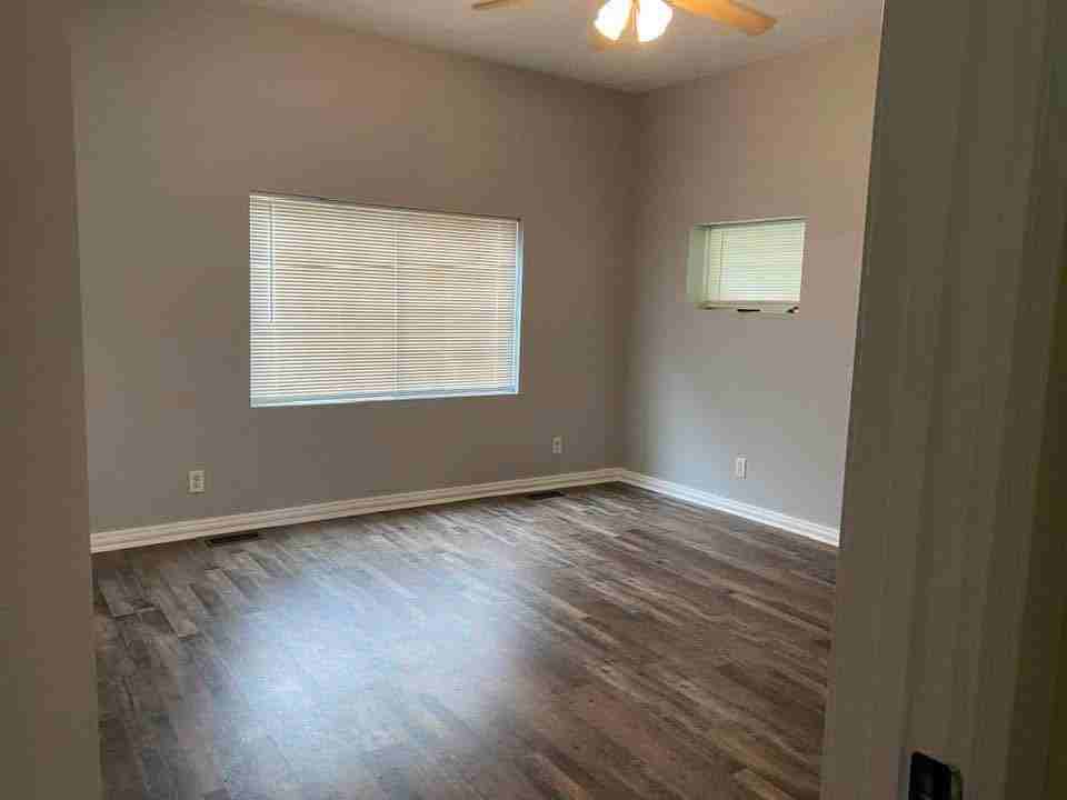 315 S 7th St #1 - Photo 2 of 13