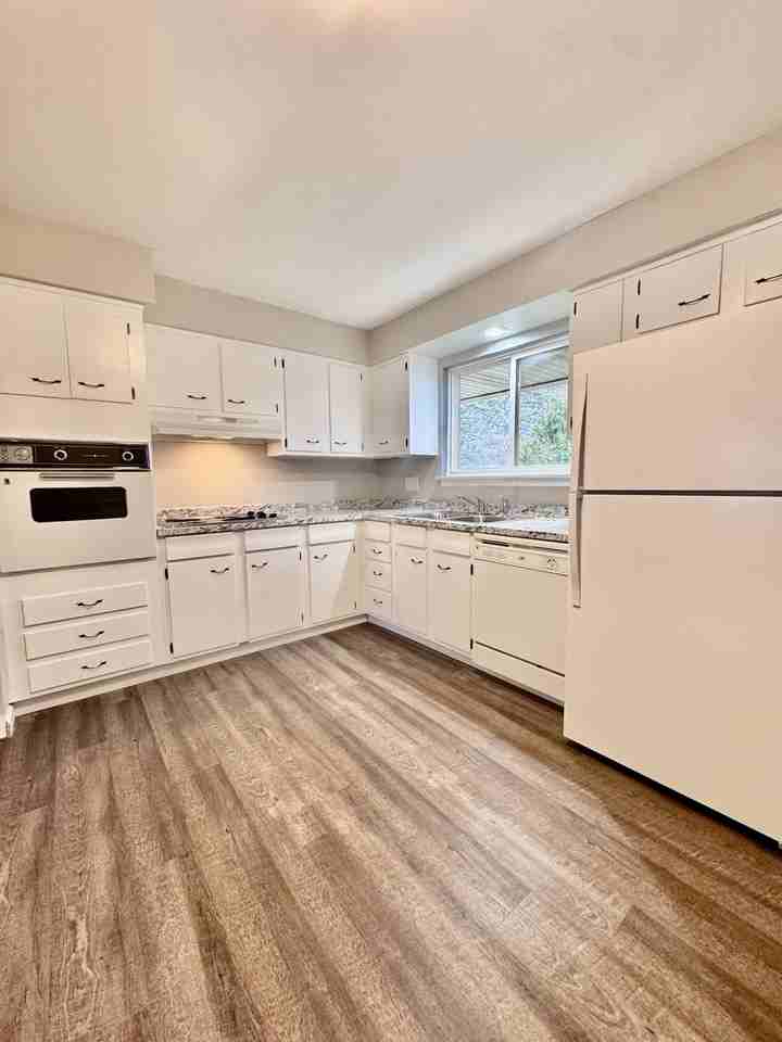 4493 South Buffalo Street - Hawthorne 4 - Photo 2 of 11