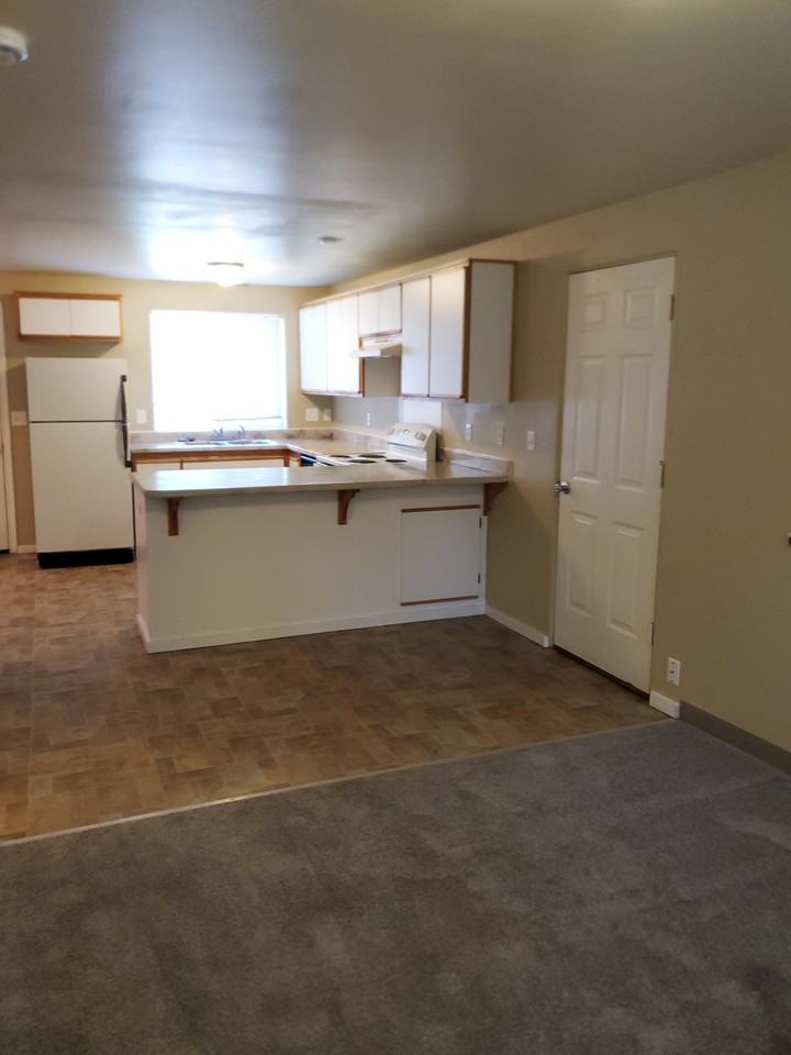 4285 River Rd #1 - Photo 4 of 9