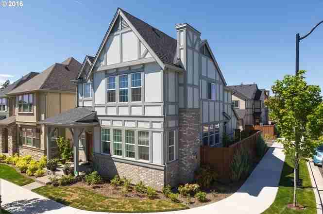 7697 Ne Prefontaine St #1 - Photo 2 of 27