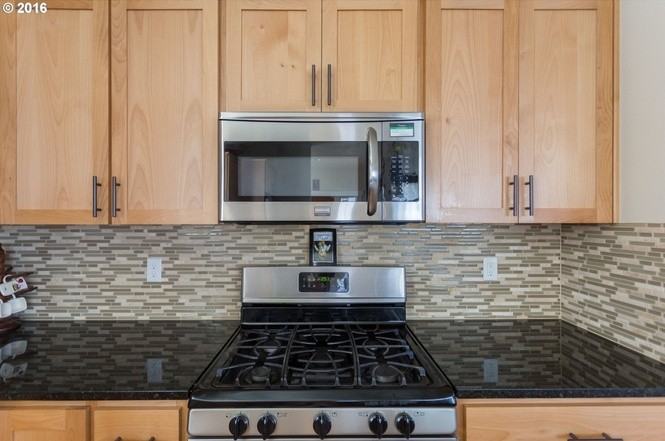 7697 Ne Prefontaine St #1 - Photo 6 of 27