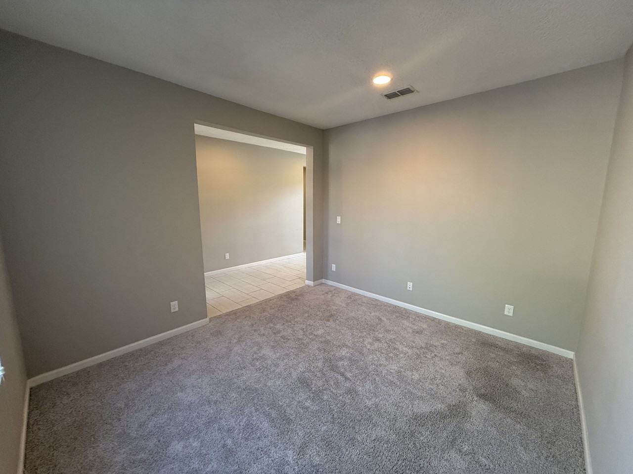 6624 Yawkey Way Ne #1 - Photo 5 of 39