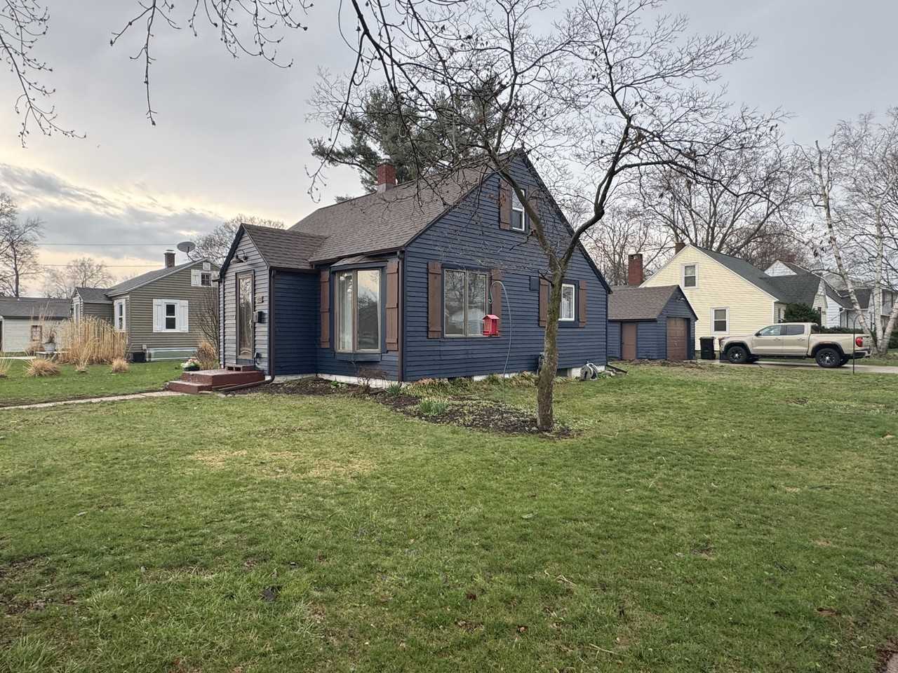 717 Central Ave #1 - Photo 3 of 34