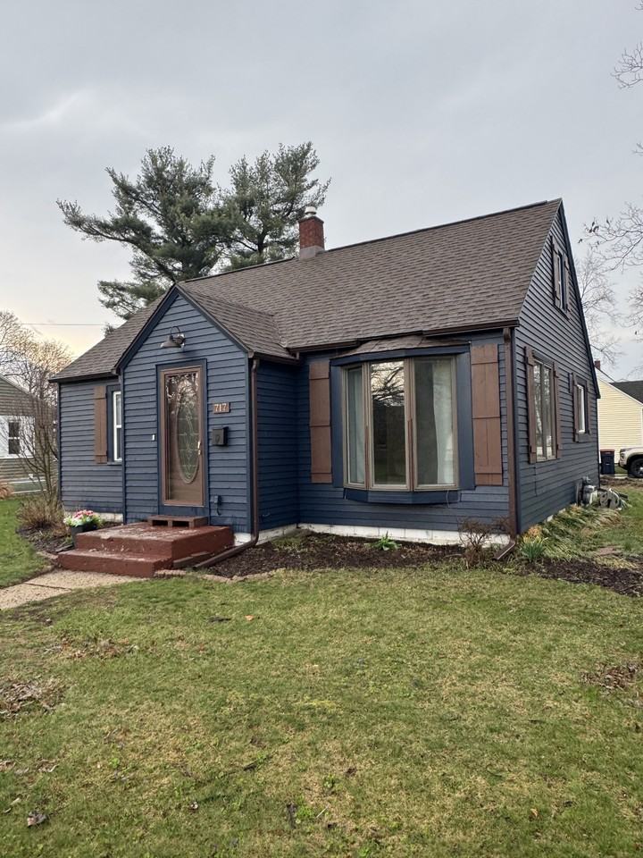 717 Central Ave #1 - Photo 5 of 34