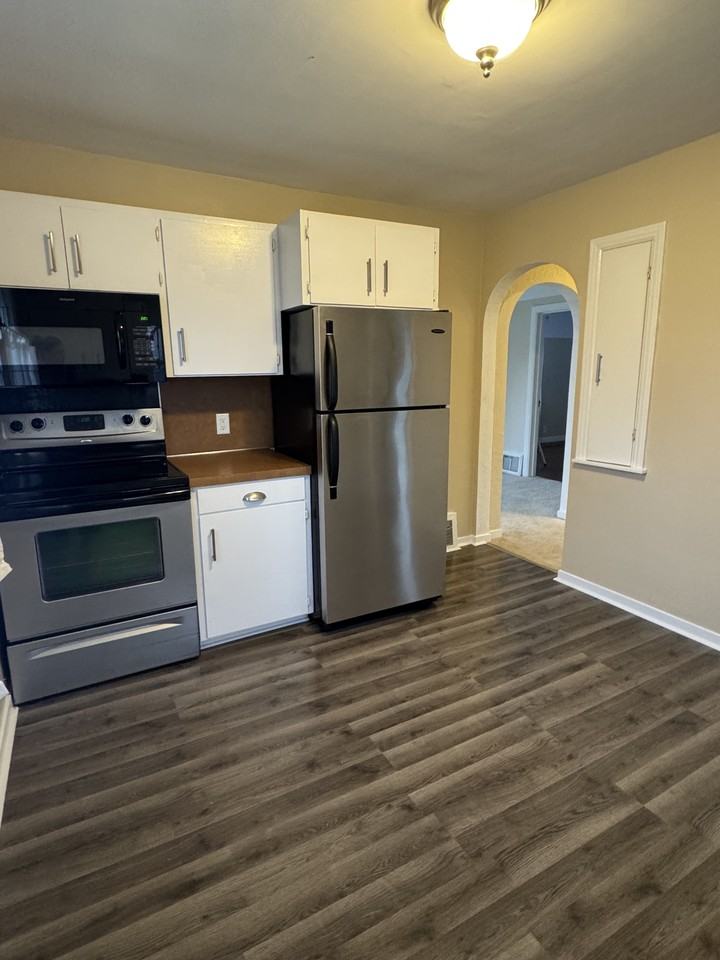 717 Central Ave #1 - Photo 6 of 34