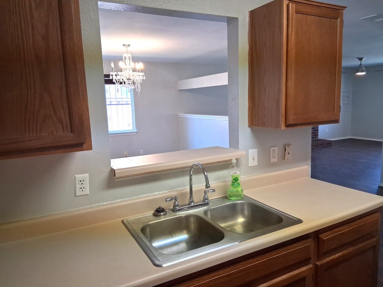 4914 Parkwood Dr #1 - Photo 5 of 13