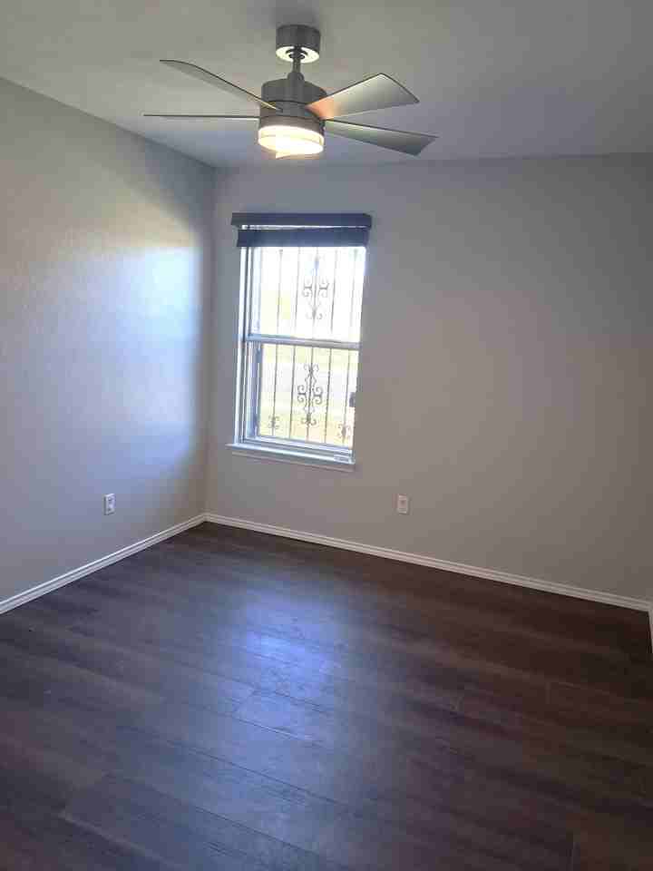 4914 Parkwood Dr #1 - Photo 6 of 13