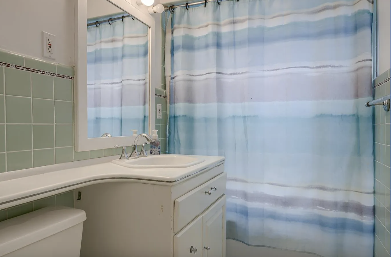 2115 S 61st St - Photo 6 of 10