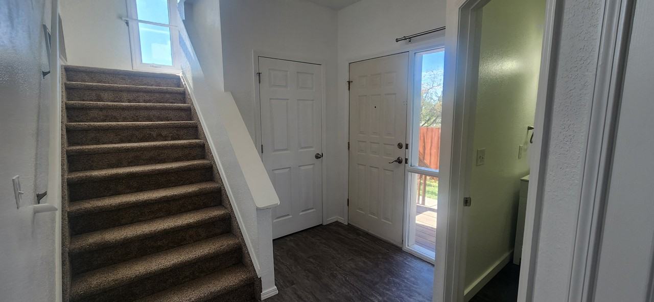 1111 Biehl Dr #B - Photo 7 of 17