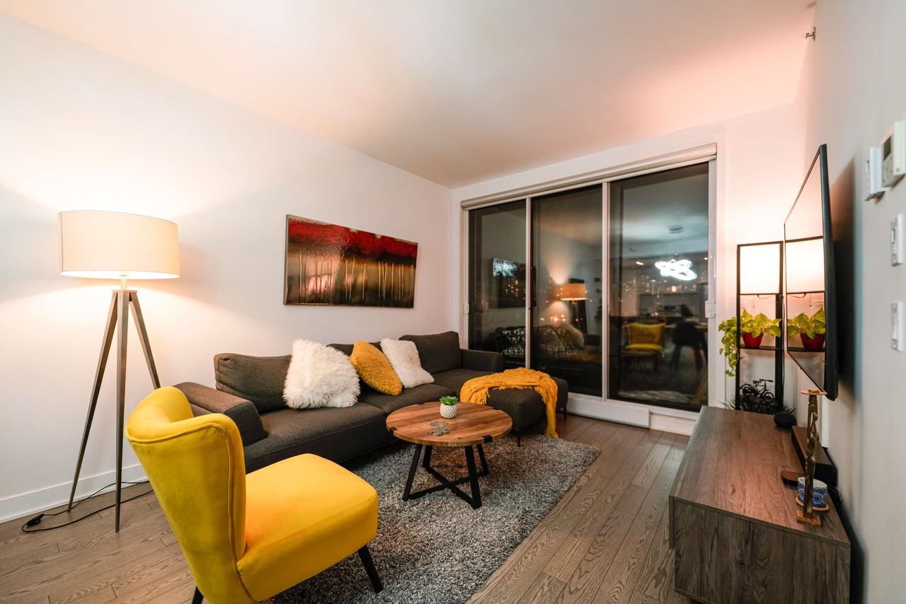 315 Rue Richmond #55555 - Photo 4 of 13