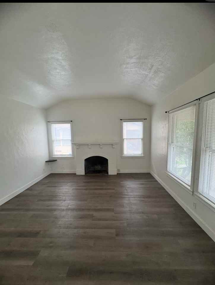1361 N Safford Ave #1 - Photo 3 of 20