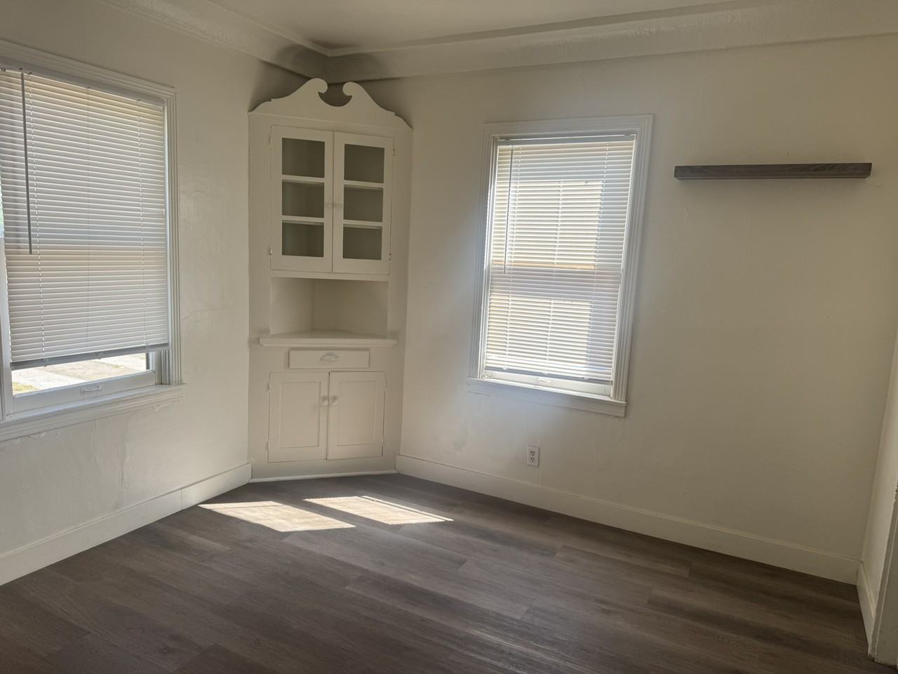 1361 N Safford Ave #1 - Photo 4 of 20