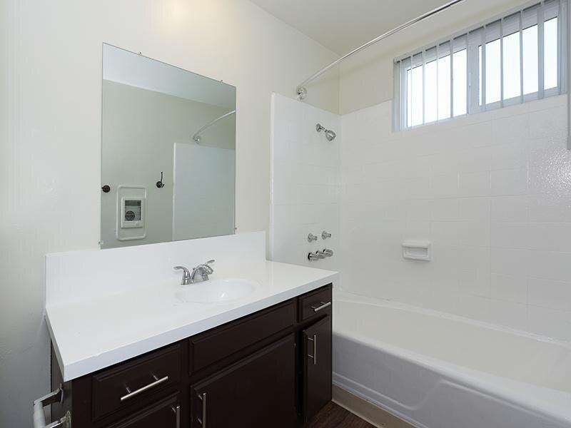 1731 Rogers Pl - Photo 5 of 25