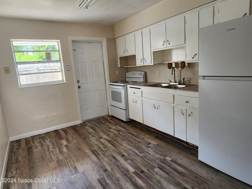 38 Elton St #38 - Photo 3 of 8