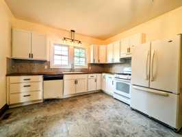 featured image of 604 8th Ave #1