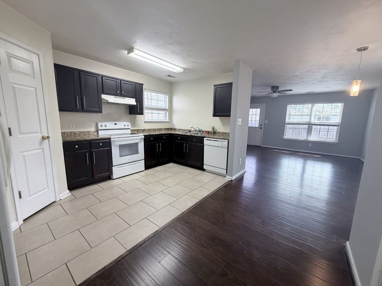 4136 Everett St #1 - Photo 4 of 18