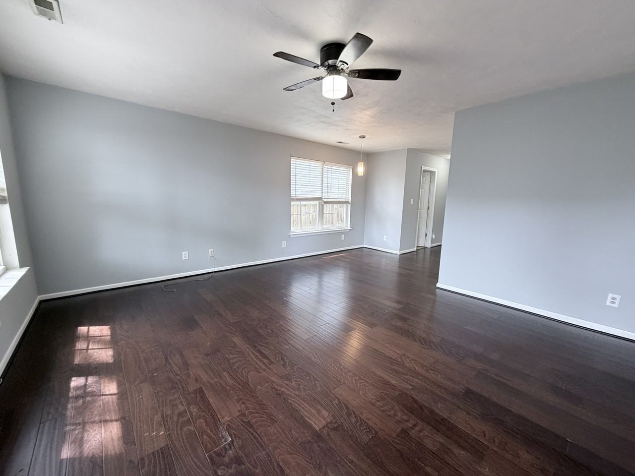 4136 Everett St #1 - Photo 5 of 18