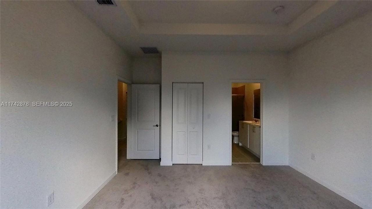 631 Southeast 13th Street Circle - Photo 2 of 36