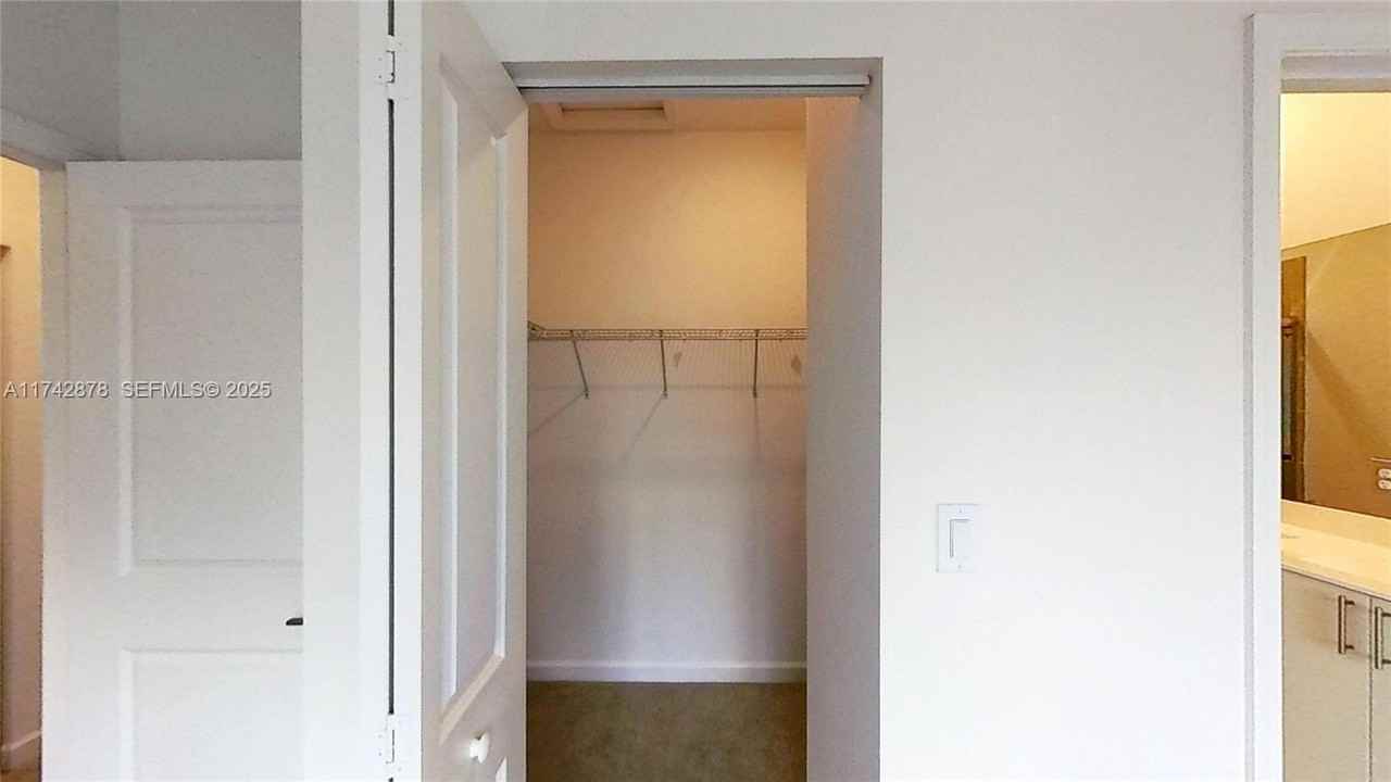 631 Southeast 13th Street Circle - Photo 7 of 36