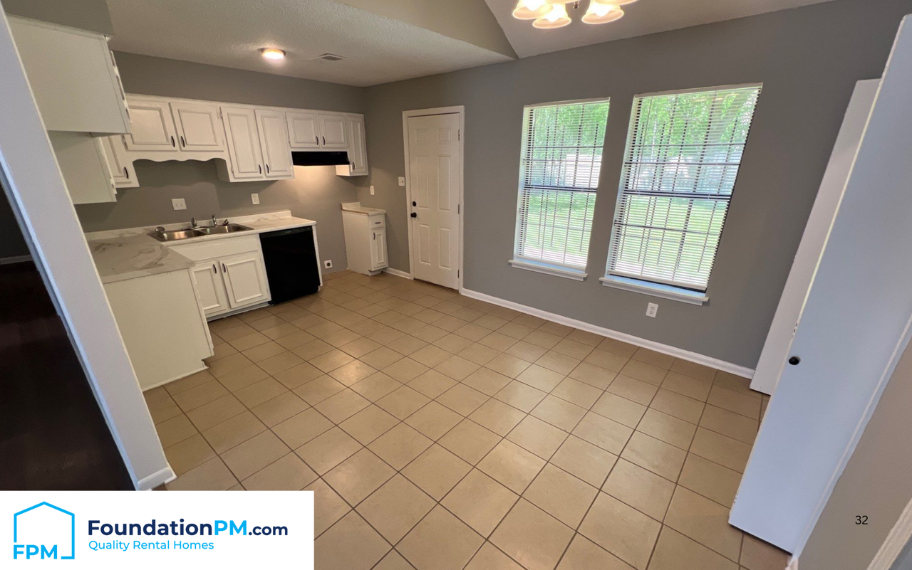 5138 Chantilly Dr #1 - Photo 3 of 15