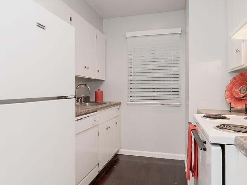 1881 Baker St - Photo 2 of 21