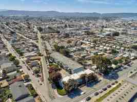 featured image of 1881 Baker St