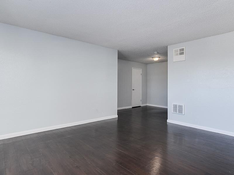 1881 Baker St - Photo 7 of 21