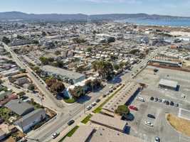 featured image of 1881 Baker St