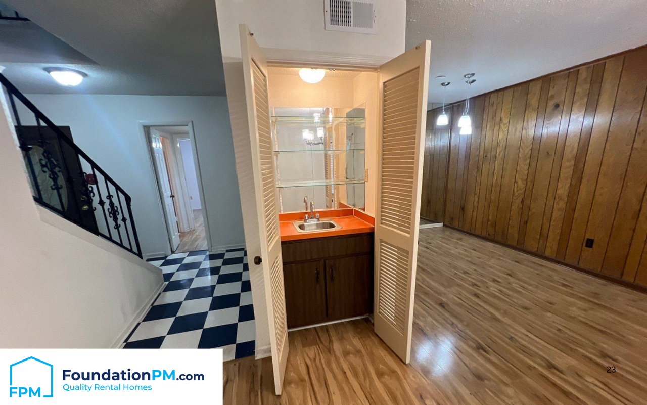 3661 Haughton Ln #1 - Photo 6 of 8