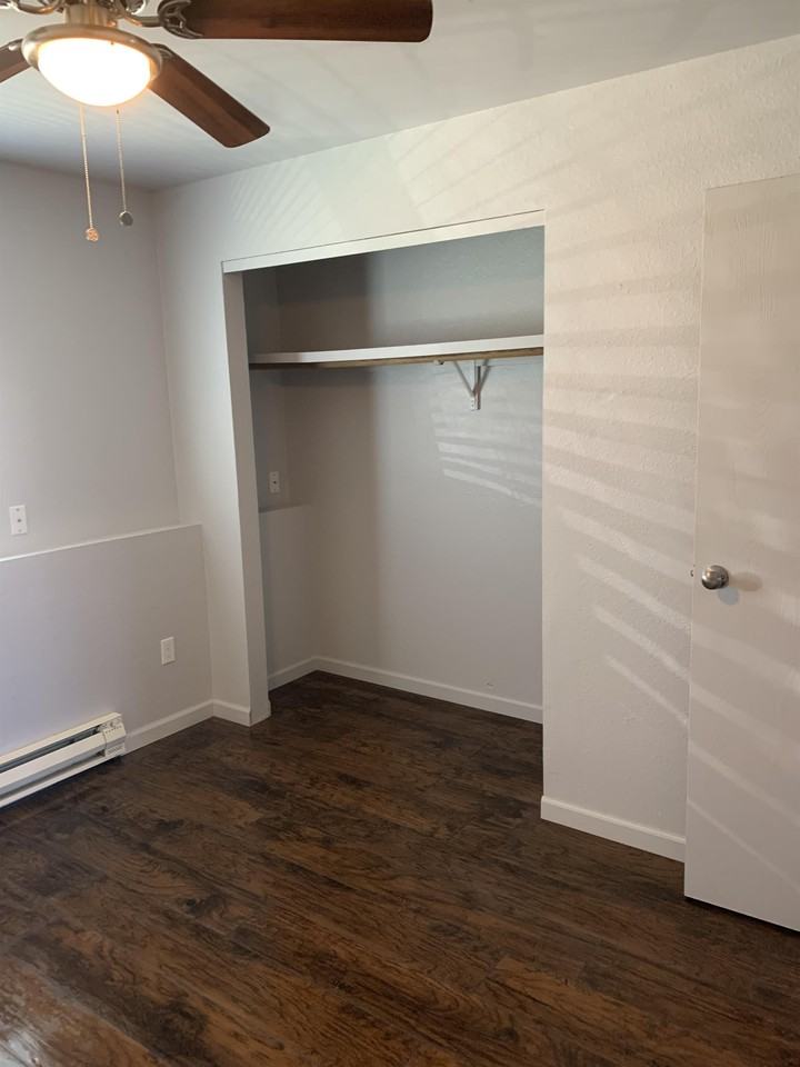 178 Rosewood Dr #B - Photo 5 of 10