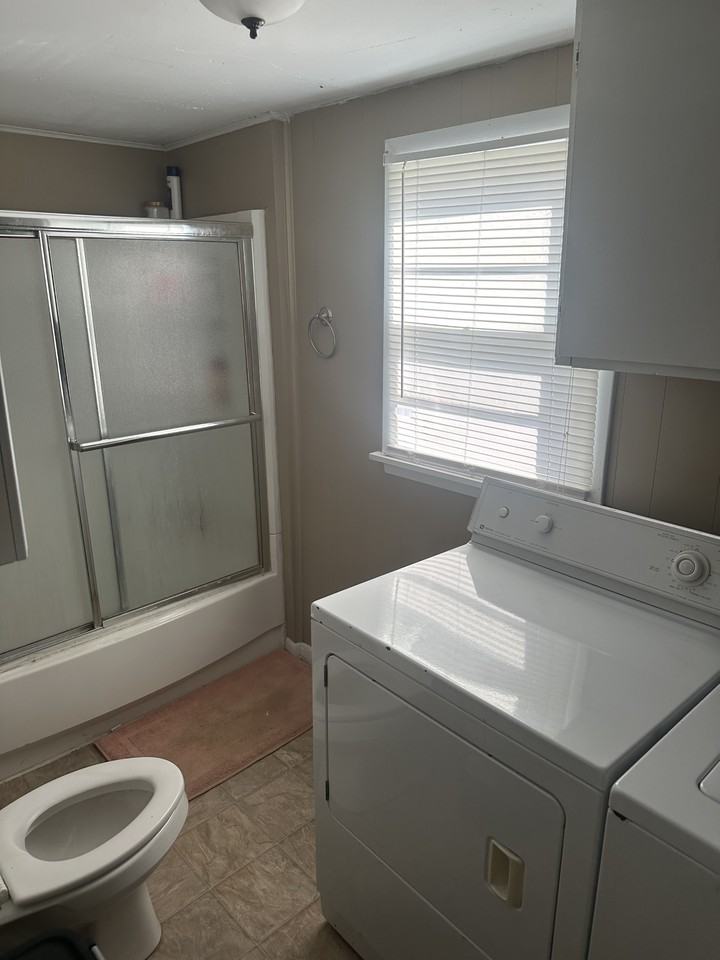 737 N King St #1 - Photo 2 of 10