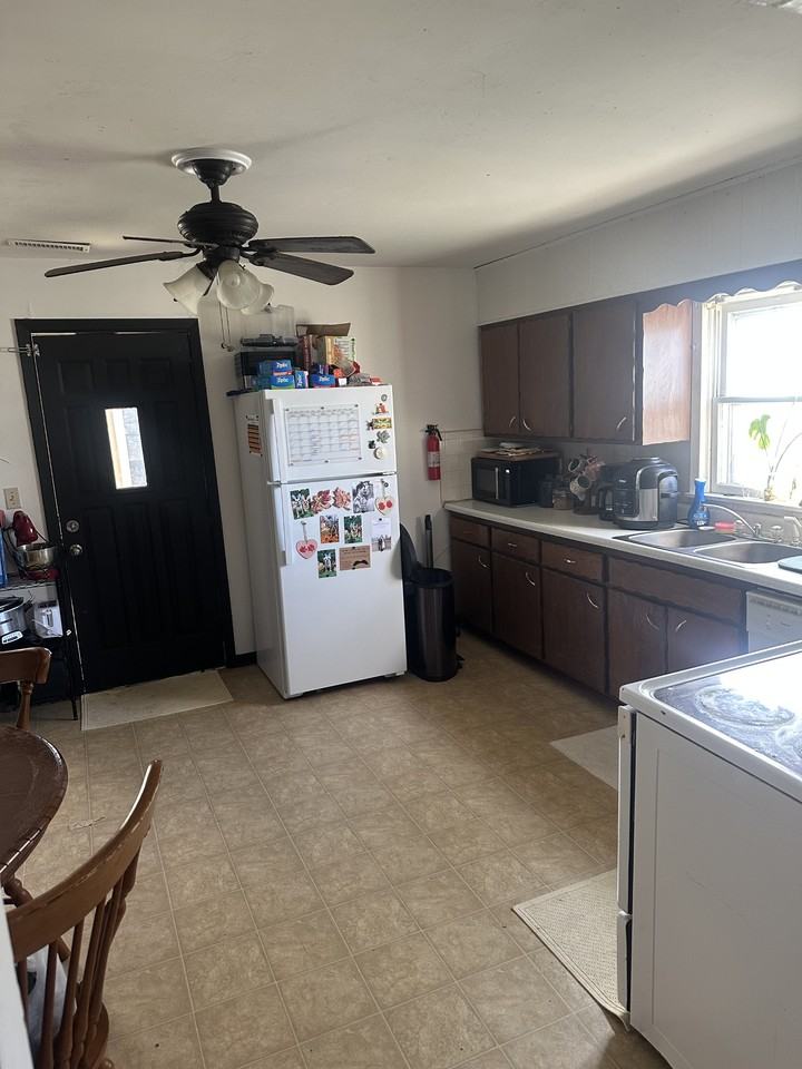 737 N King St #1 - Photo 4 of 10