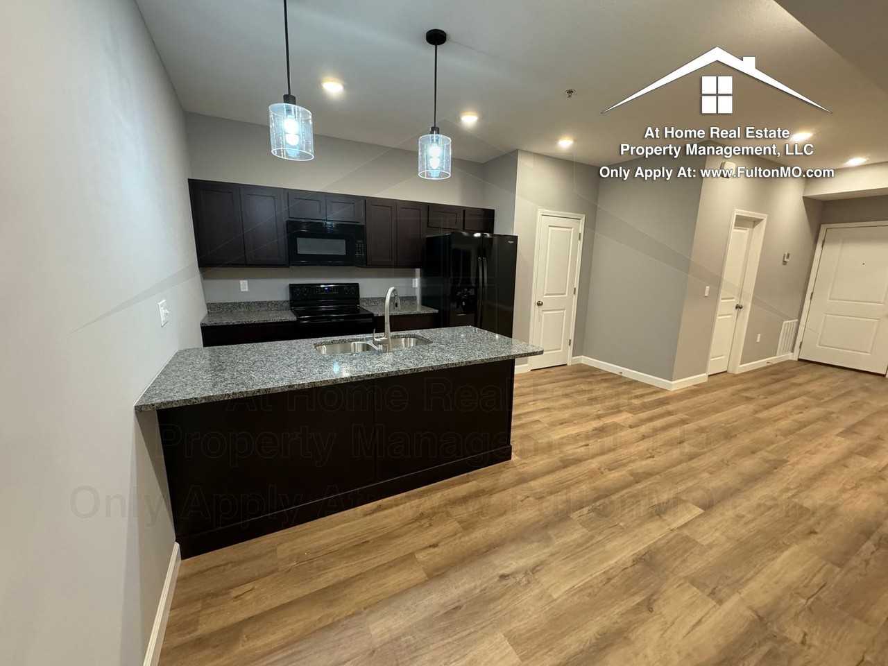 2610 N Bluff St - Photo 6 of 19