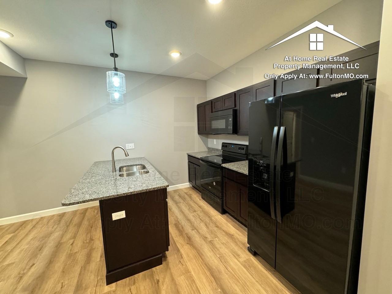 2610 N Bluff St - Photo 7 of 19