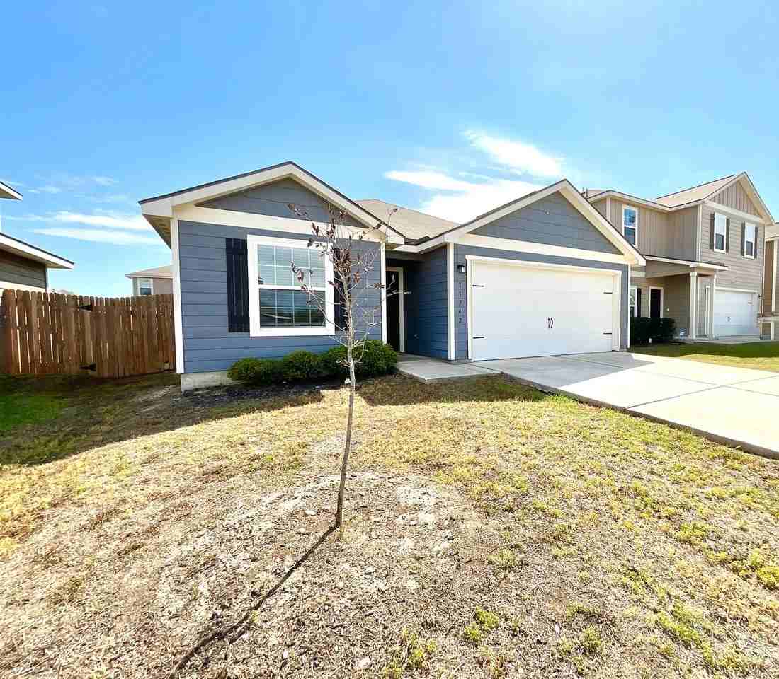 11742 Davalos Ln - Photo 2 of 37