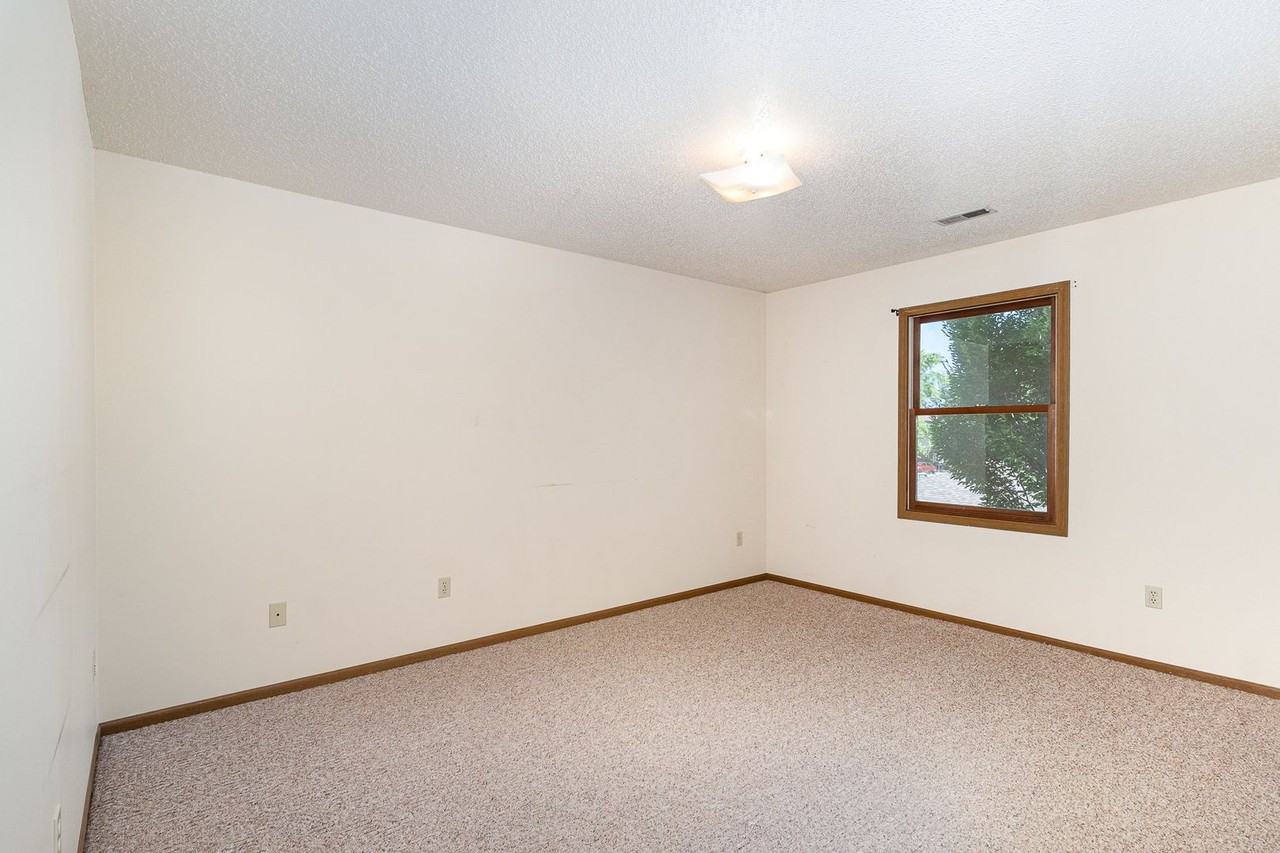 6215 Normandy Drive - Photo 6 of 12