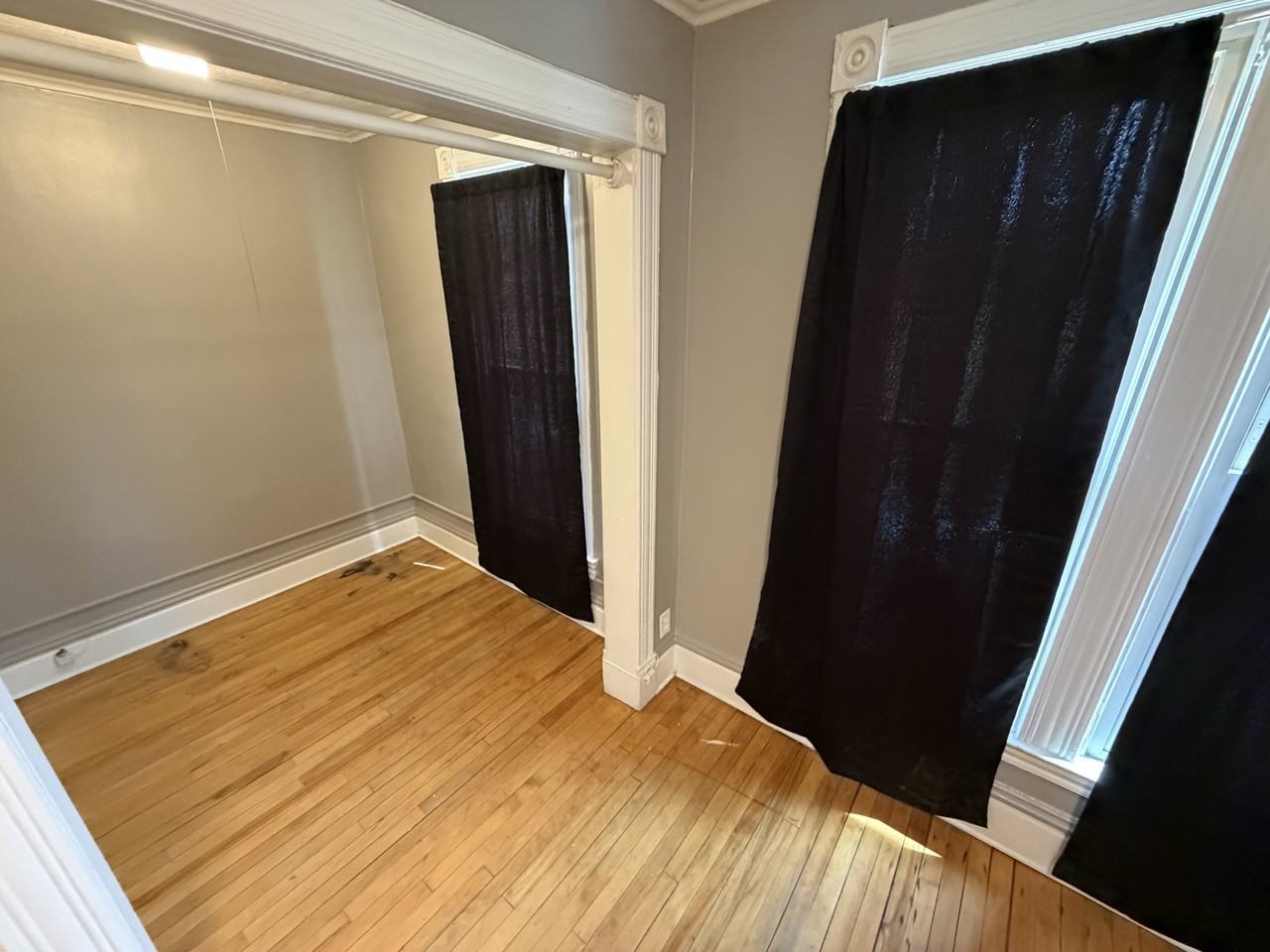 825 Sylvan St #2 - Photo 4 of 9