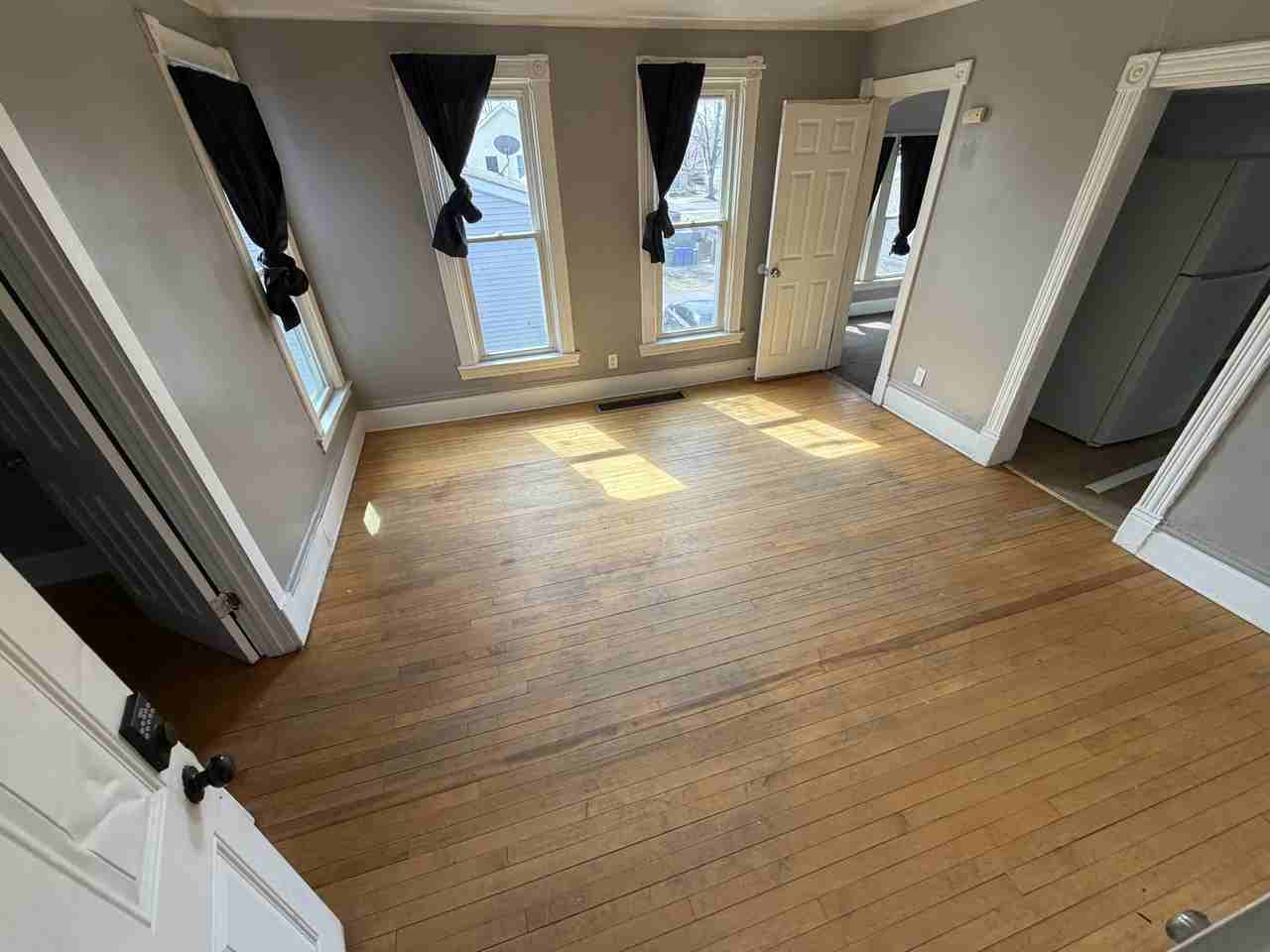 825 Sylvan St #2 - Photo 5 of 9